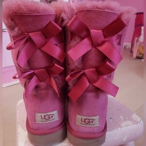 Magenta Bailey Bow II Uggs